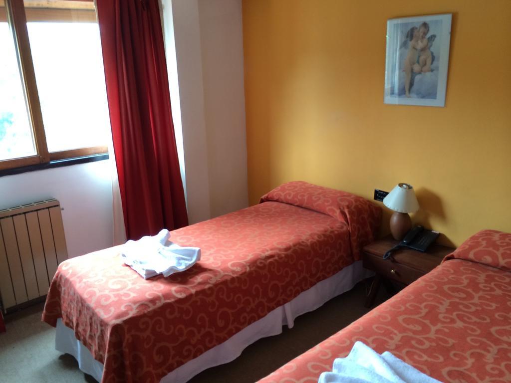 Hotel Kuntur Capilla del Monte Zimmer foto